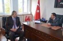 VALİ BALKANLIOĞLUN'DAN KAYMAKAM YAPICIYA HAYIRLI OLSUN ZİYARETİ