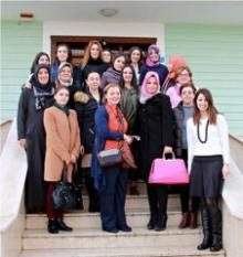 KADIN GİRİŞİMCİLERDEN KÜTÜPHANESİZ KÖY OKULU KALMASIN PROJESİ