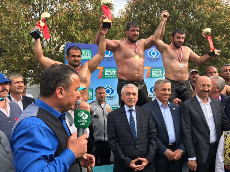 BÜYÜKŞEHİR GÜREŞ TAKIMINDAN BÜYÜK BAŞARI